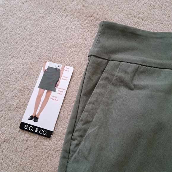 ❤️ S.C.& Co. Pull On Skort Green Stretch Skirt Women's Various Sizes NWT - Picture 2 of 8
